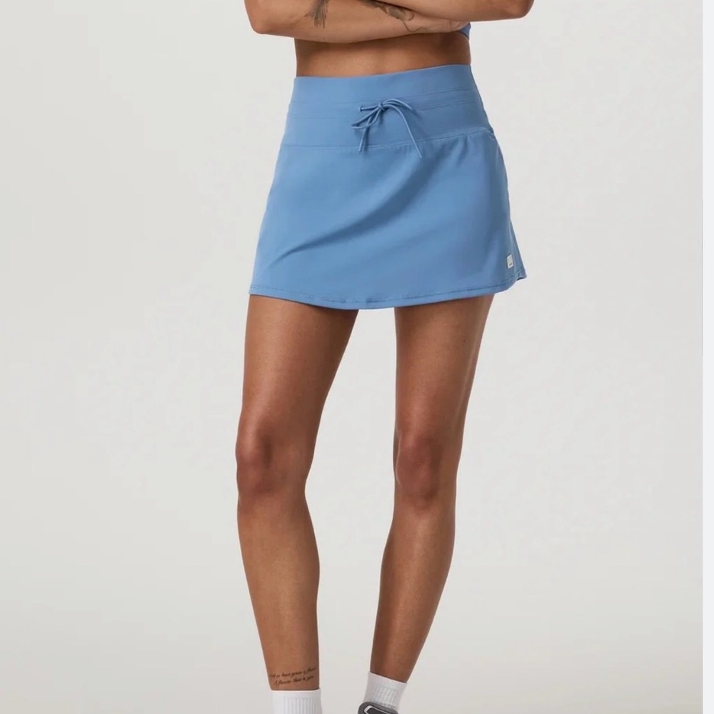 Vuori Daily Skirt in Light French Blue Size Medium